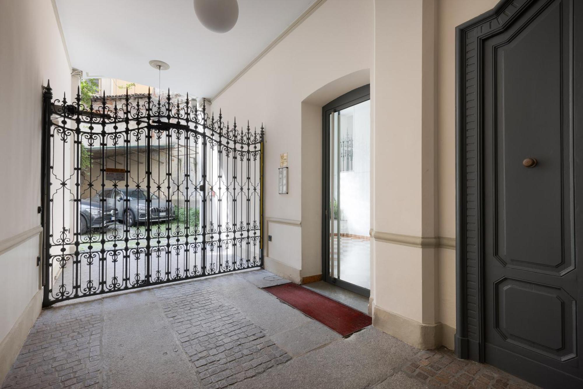 Casa Cosy Suite Duomo Милано Екстериор снимка
